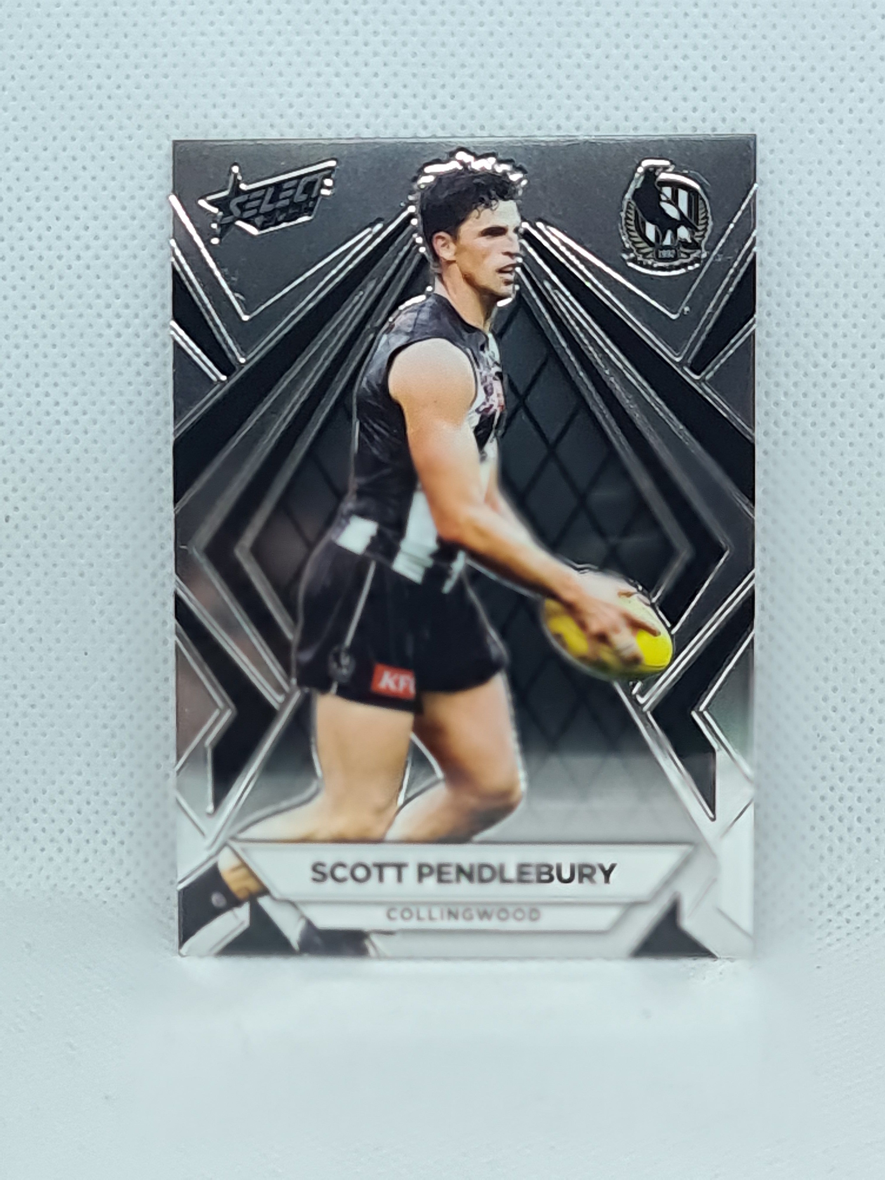 2024 Footy Stars - Luminous Base - L39 - S. Pendlebury