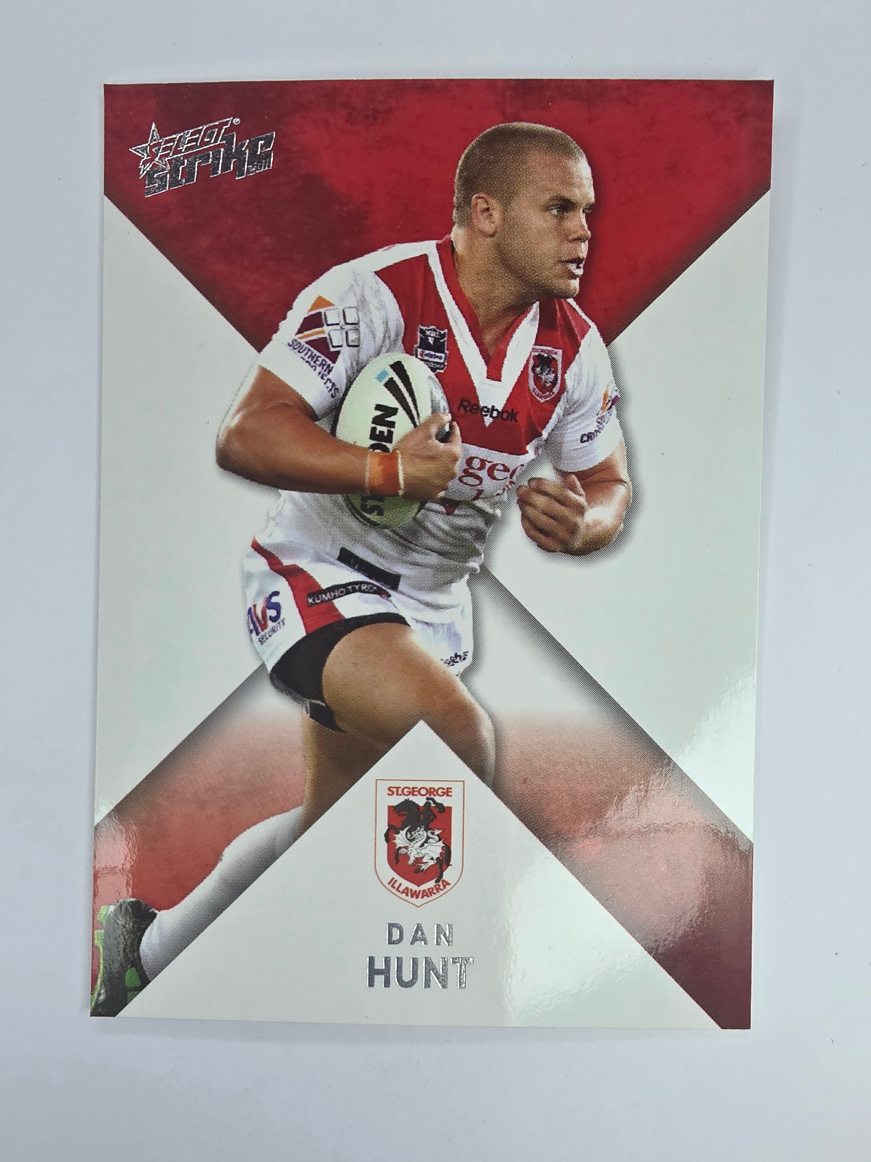 NRL 2011 Strike Base Card #148 Dan Hunt St George Illawarra Dragons