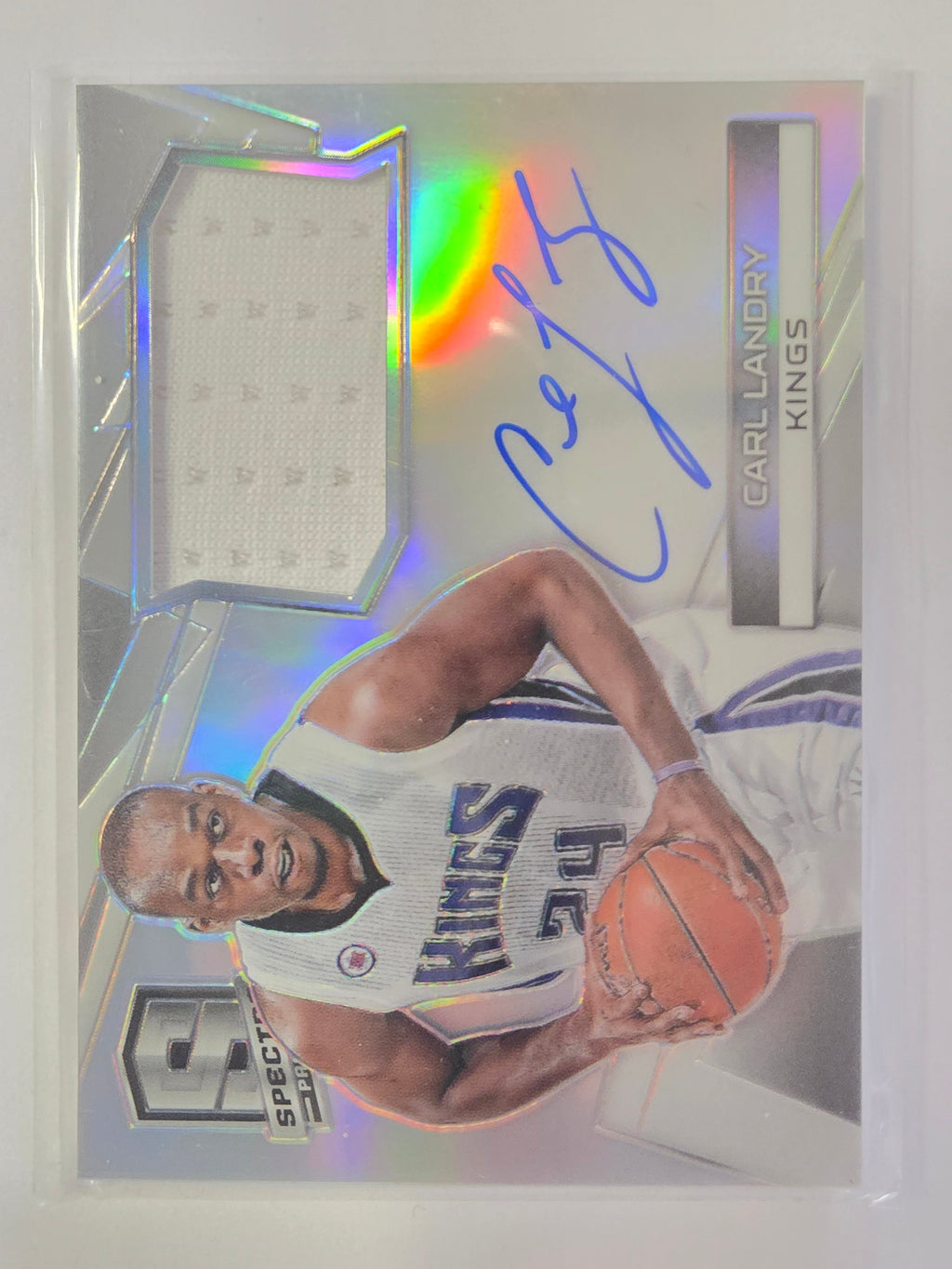2014-15 Panini Spectra | Prizm Autograph Memorabilia Patch /100 | #6 | Carl Landry | Sacramento Kings