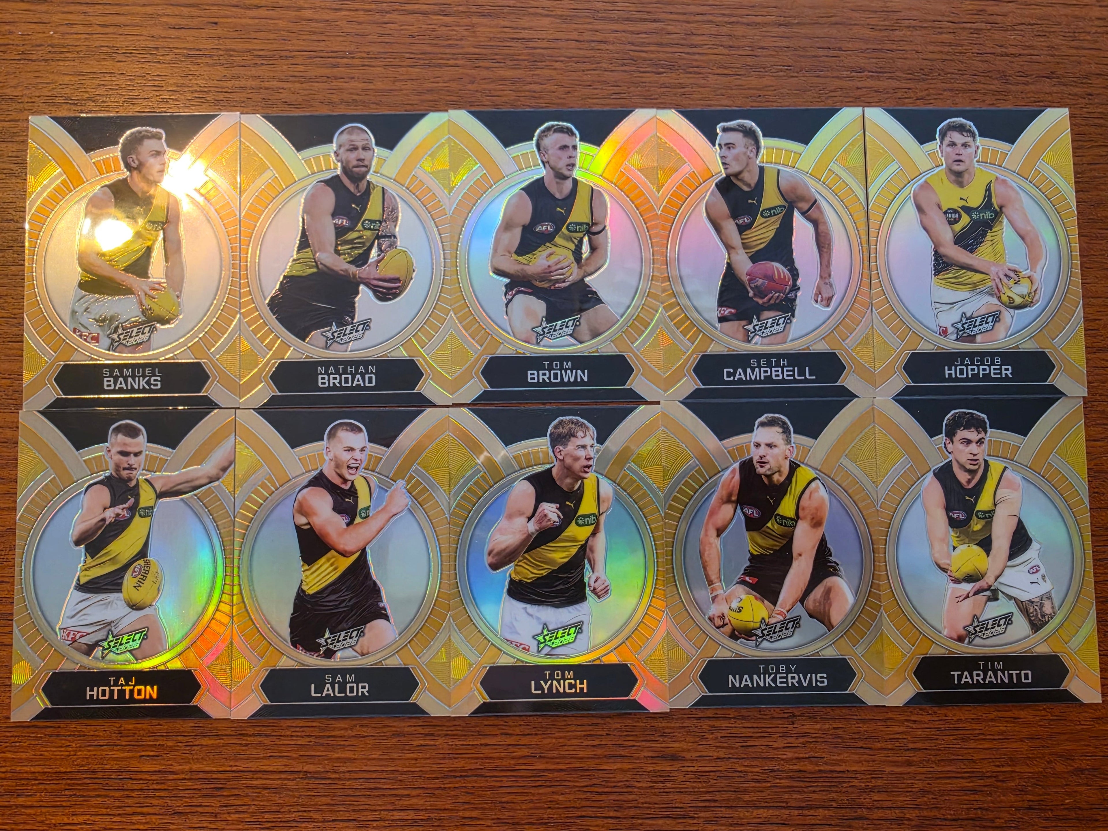 2026 AFL Footy Stars Luminous Base Full Set (180 Cards)