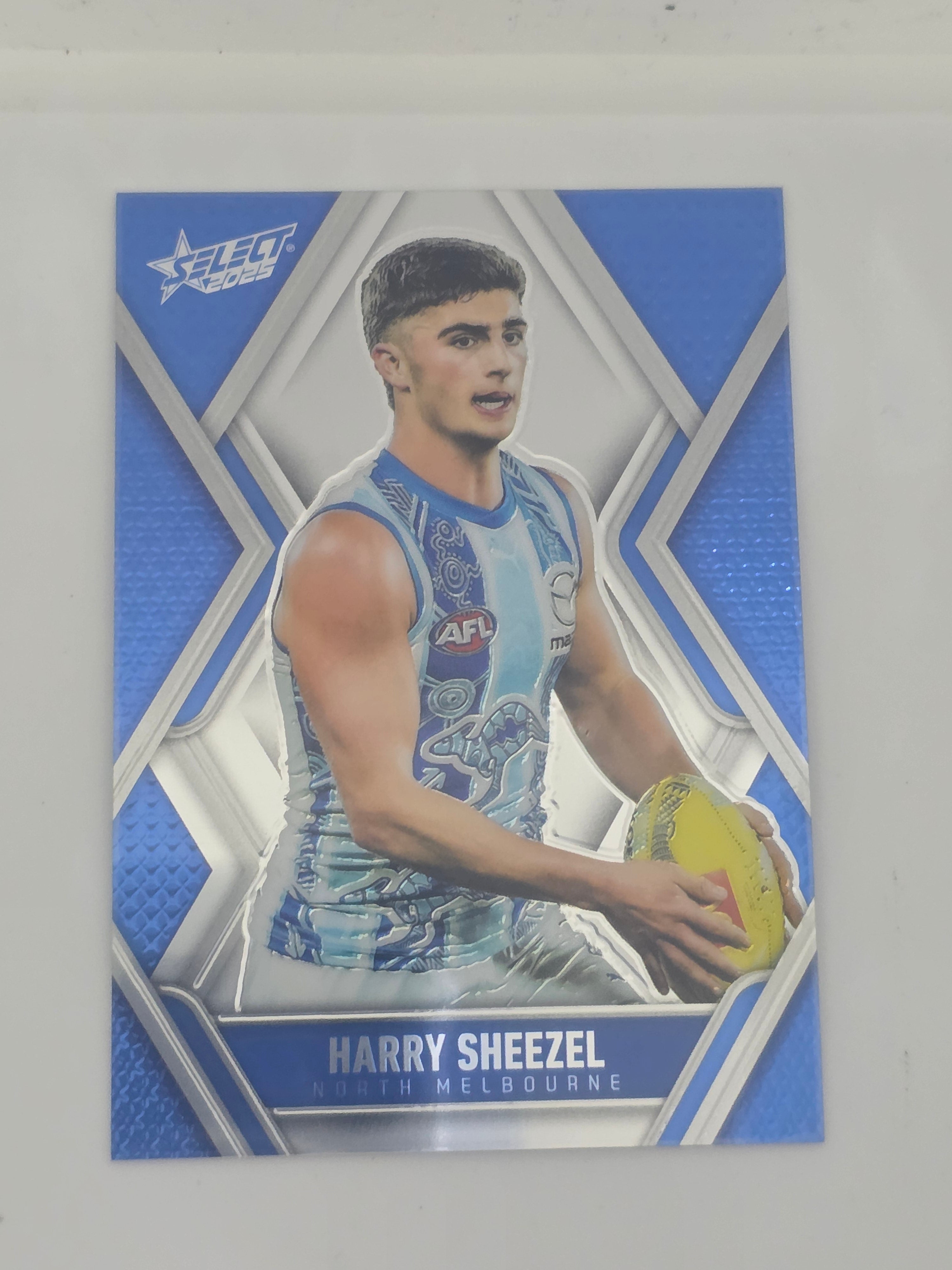 AFL Footy Stars 2025 | Luminous Base | #L129 | H. Sheezel | North Melbourne