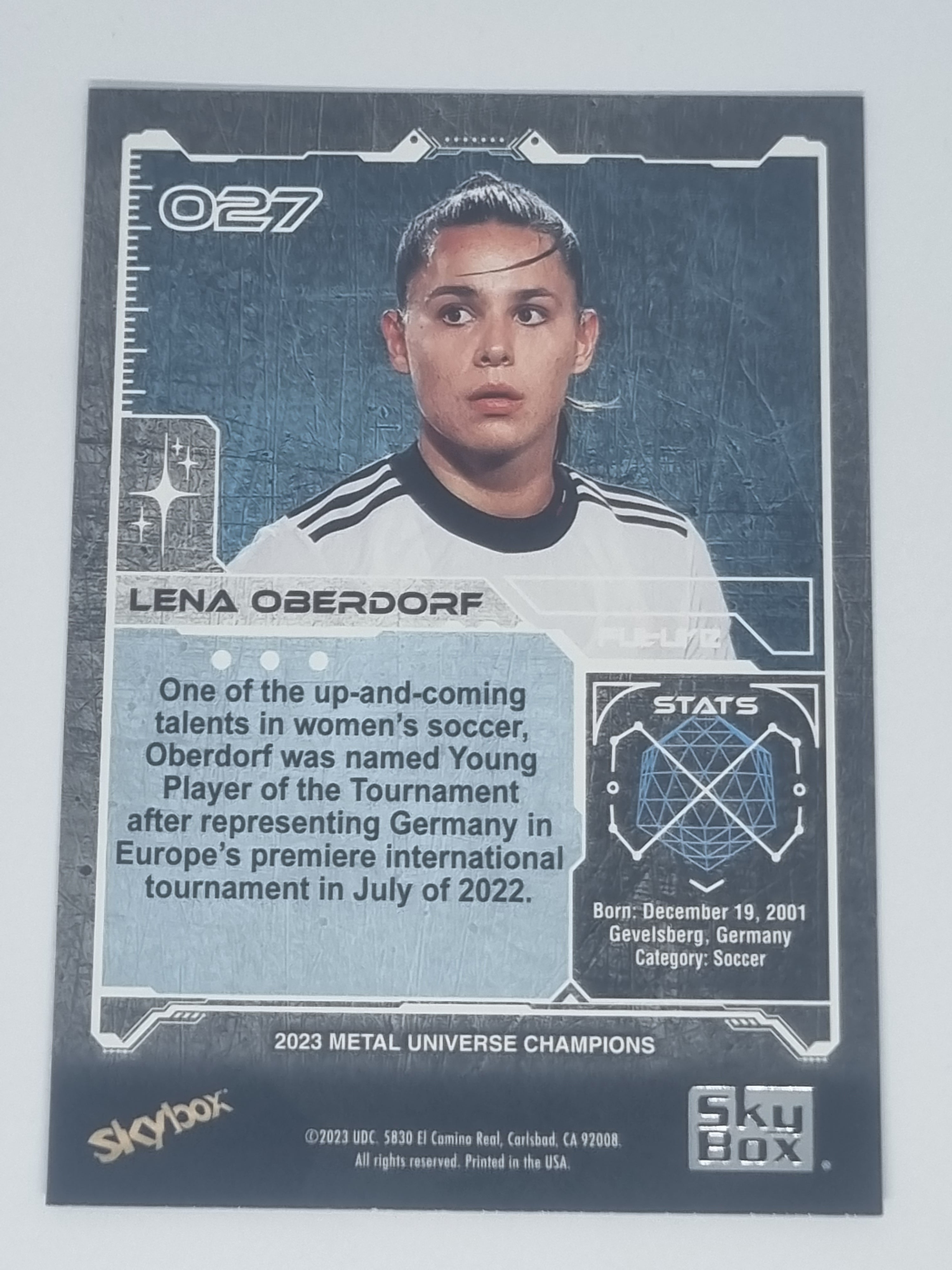 2023 Skybox Metal Universe Champions - #027 - Lena Oberdorf