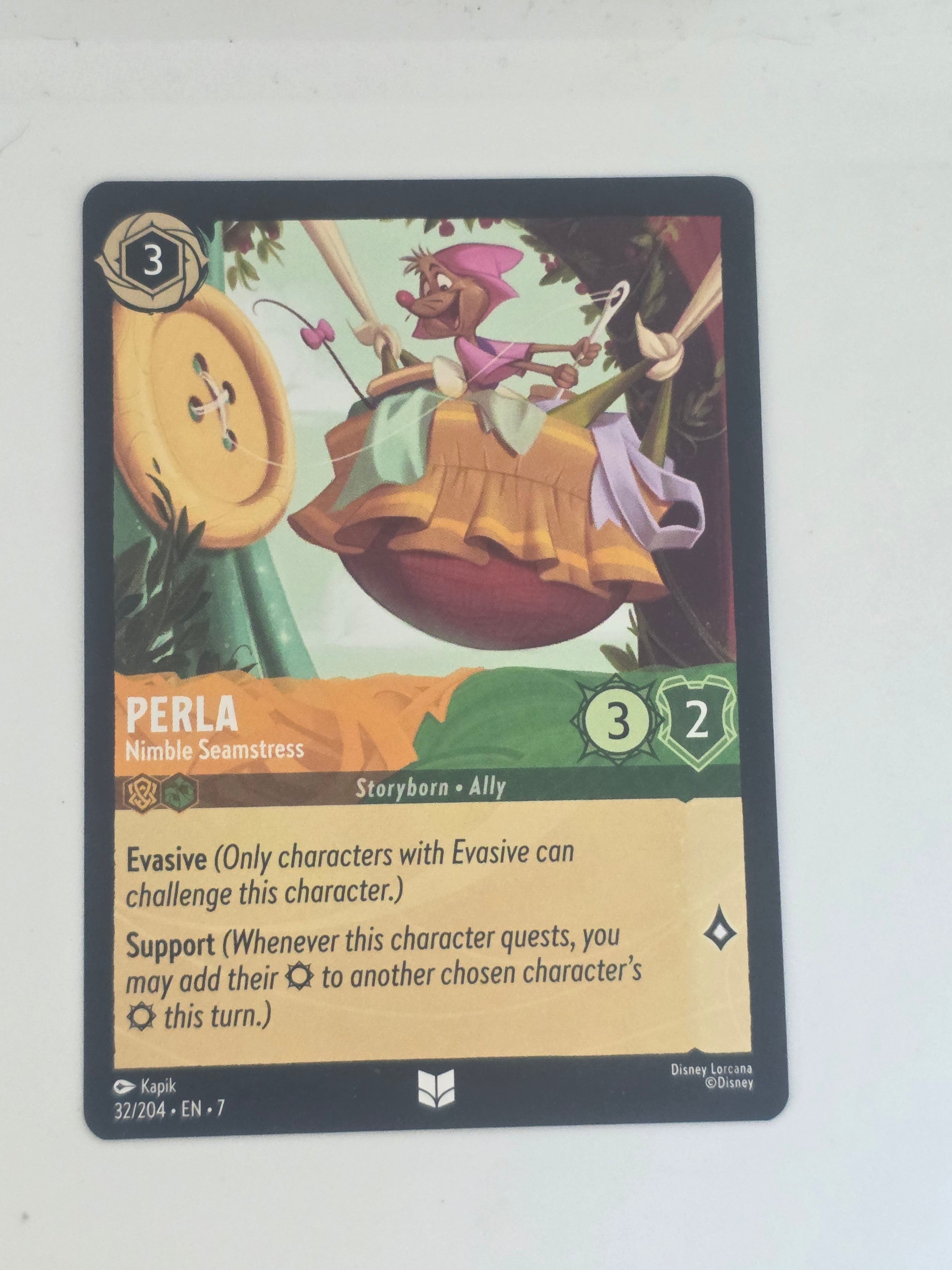 Lorcana | Archazia's Island | #32/204 | Perla - Nimble Seamstress | Uncommon